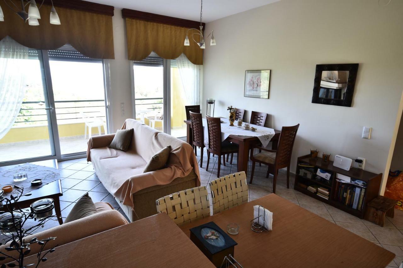 Martha'S Villa Nea Iraklitsa Exteriör bild